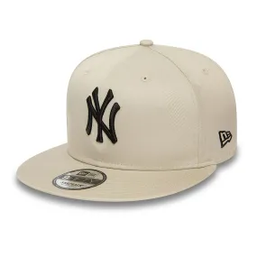 NEW ERA New York Yankees League Essential Light Beige 9FIFTY Snapback Cap